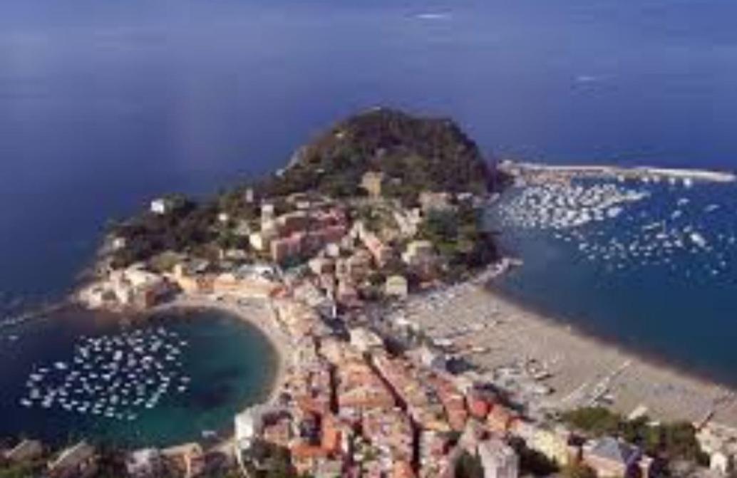 Appartement Aria Di Mare à Sestri Levante Extérieur photo